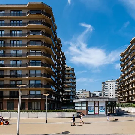 Alexandra 110 * De Panne