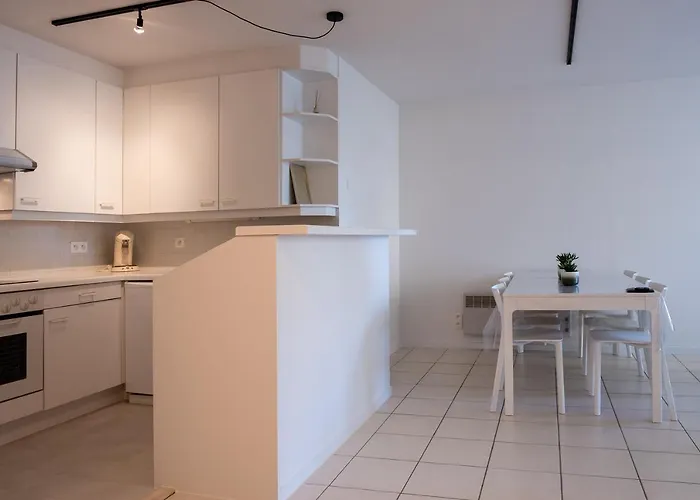 Alexandra 110 아파트 *